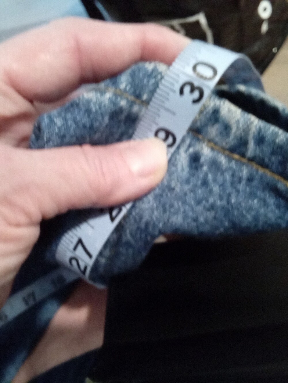 Vintage 80's Lee Jeans Sz 32"-12 Ins 30" High-Rise Pleated Waist-Pocketless Back - Picture 12 of 14